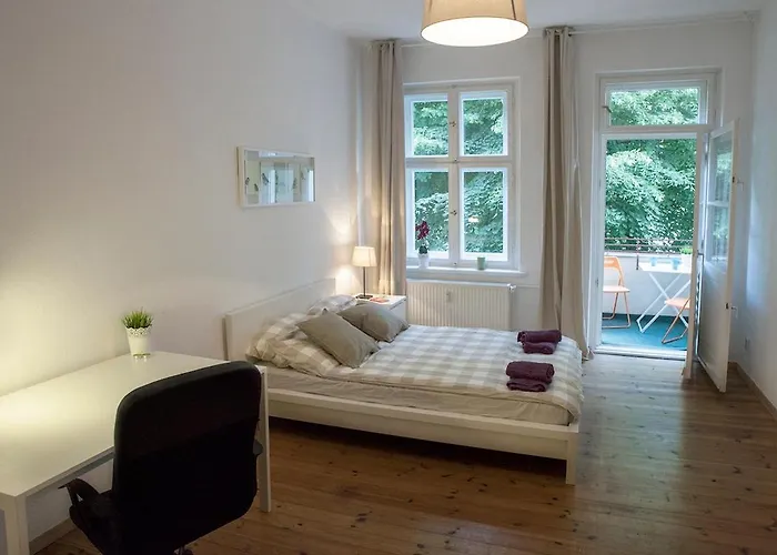 Sunny Apartment In Prenzlauer Berg
